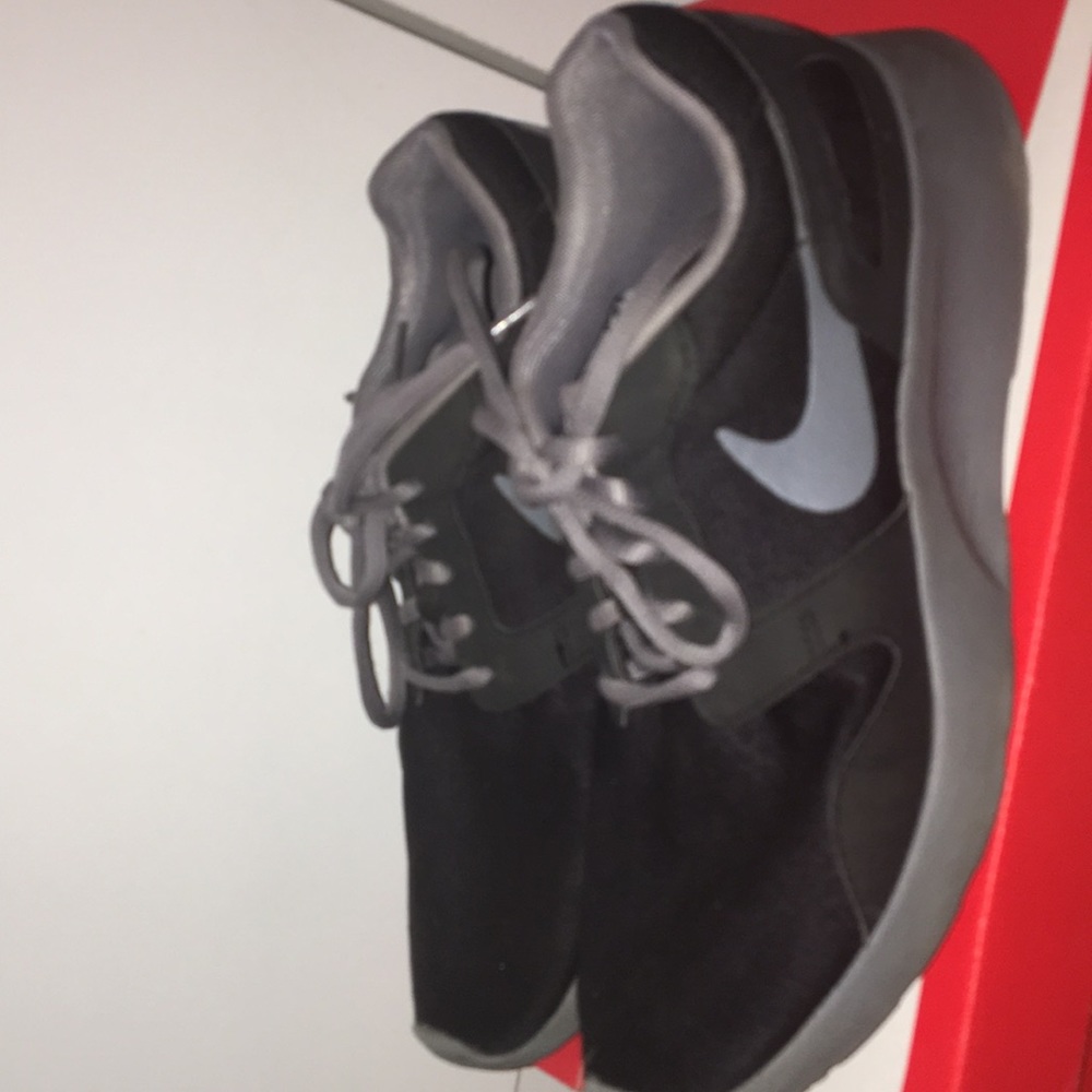 Nike womens kaishi print sneakers
